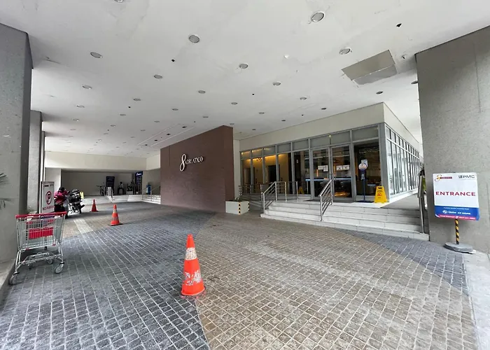 In 8 Adriatico For Short-stay Near Up St Lukes & Us Embassy